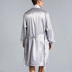 Peignoir de Chambre Homme Valmont – Robe de Chambre Satinée Motif Baroque avec Ceinture