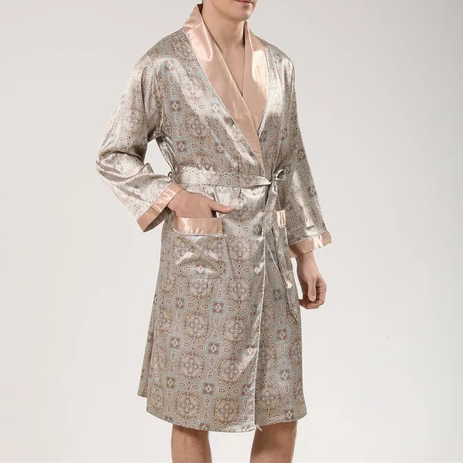 Peignoir de Chambre Homme Valmont – Robe de Chambre Satinée Motif Baroque avec Ceinture