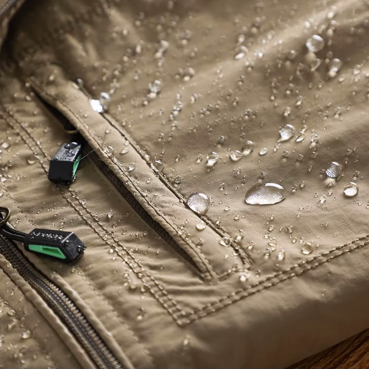Veste à Capuche Imperméable Homme Briançon – Parka Coupe-Vent Isolante avec Cordon de Serrage