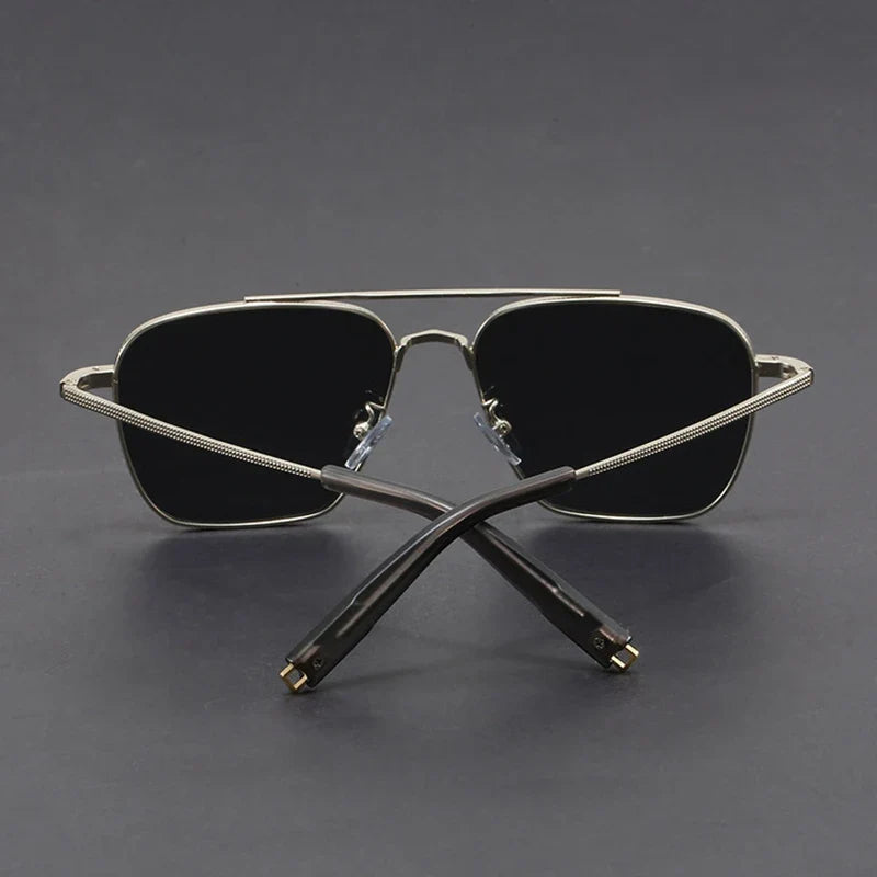 Lunettes de Soleil Aviateur Homme Saint-Tropez – Monture Titane Légère, Verres Anti-Rayures UV400