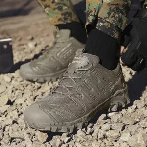 Chaussures de Randonnée Imperméables Homme Pyrénées – Bottines Tactiques Montantes à Semelle Crantée